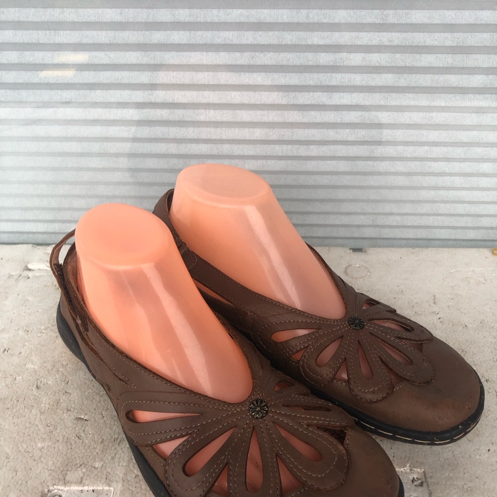 JBU By Jambu Women’s Brown Cutout Flower Agatha Mary Jane Shoes Flats Sz 9M - Picture 3 of 16